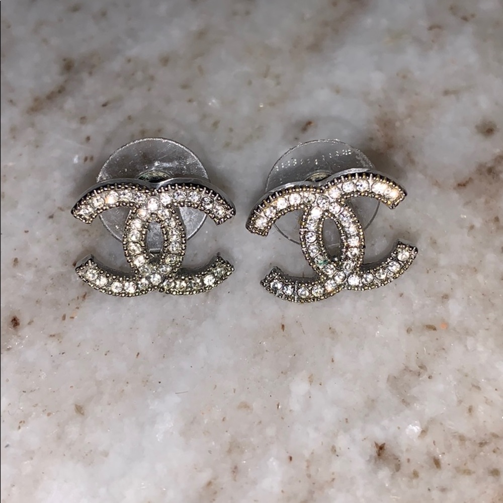 Chanel earring